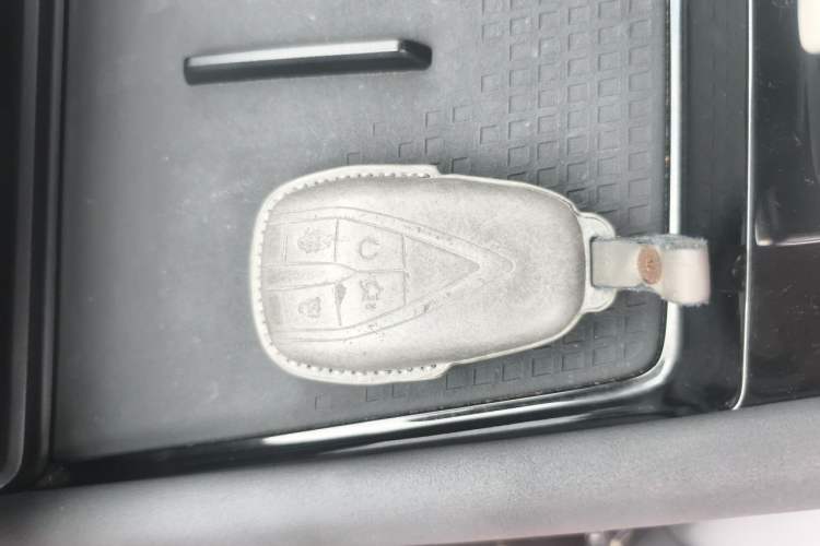 Used CHANGAN UNI-T 2023 Second-Generation 1.5T Prestige Model Vehicle Key