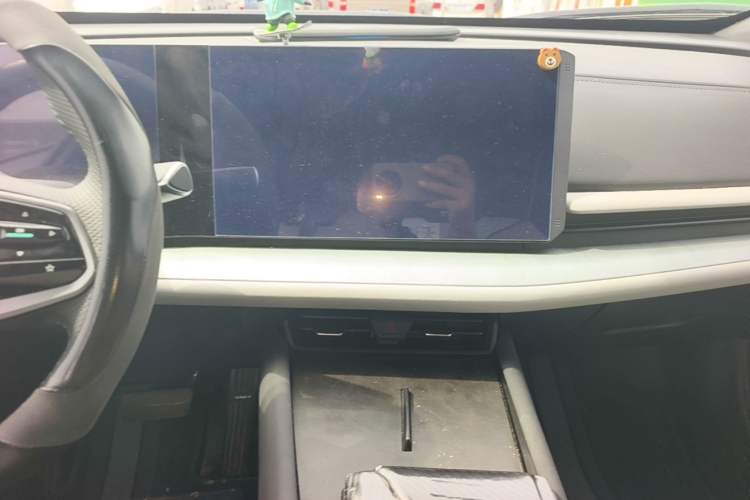 Used CHANGAN UNI-T 2023 Second-Generation 1.5T Prestige Model Audio And AC Panel