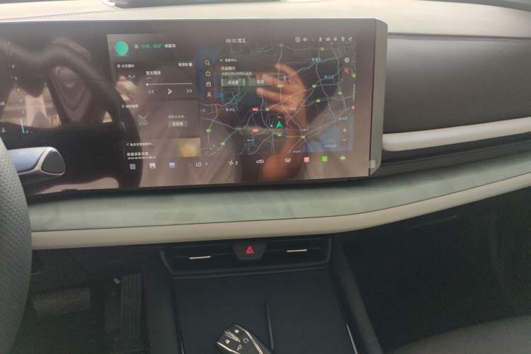 Used CHANGAN UNI-T 2023 Second-Generation 1.5T Prestige Model Audio And AC Panel
