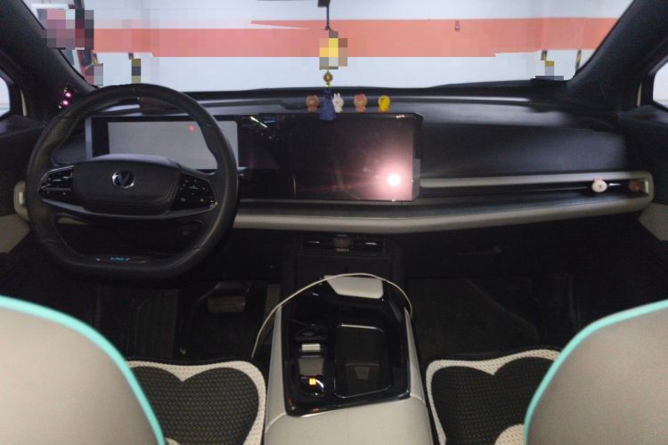 Used CHANGAN UNI-T 2023 Second-Generation 1.5T Prestige Model Center Console