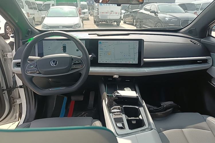 Used CHANGAN UNI-T 2023 2nd Generation 1.5T Excellence Version Center Console