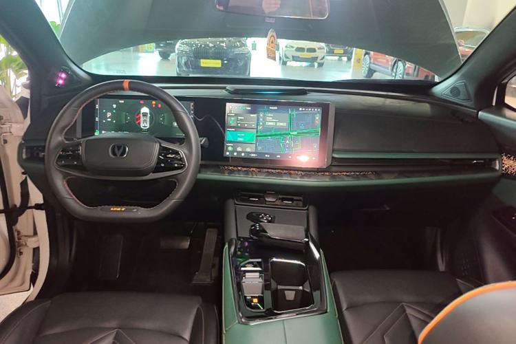 Used CHANGAN UNI-T 2023 2nd Generation 1.5T Sport Edition Prestige Version Center Console