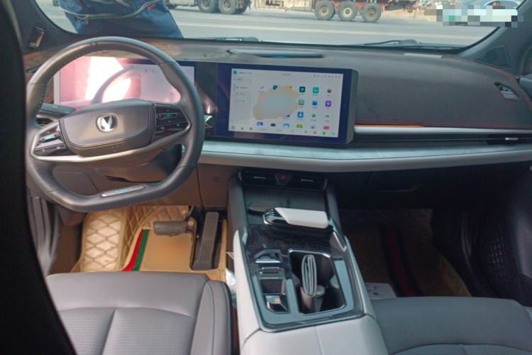 Used CHANGAN UNI-T 2023 2nd Generation 1.5T Flagship Version Center Console