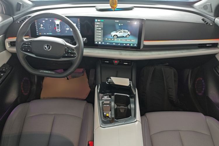 Used CHANGAN UNI-T 2023 2nd Generation 1.5T Flagship Version Center Console