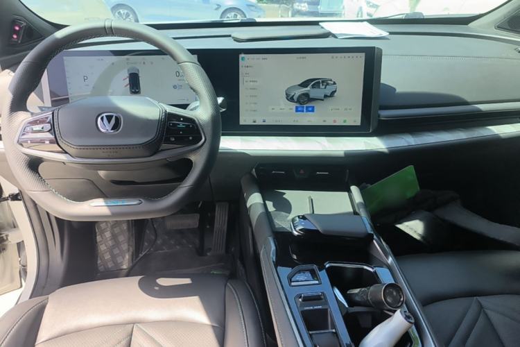 Used CHANGAN UNI-T 2023 2nd Generation 1.5T Luxury Version Center Console