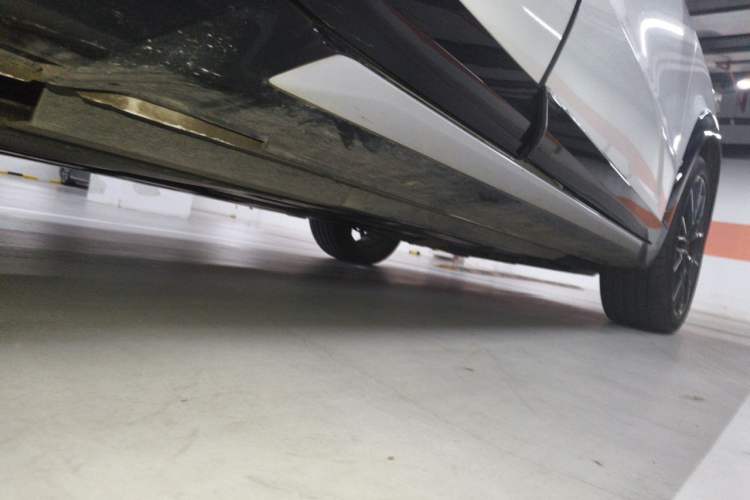 Used CHANGAN UNI-T 2023 Second-Generation 1.5T Prestige Model Chassis Rear Right