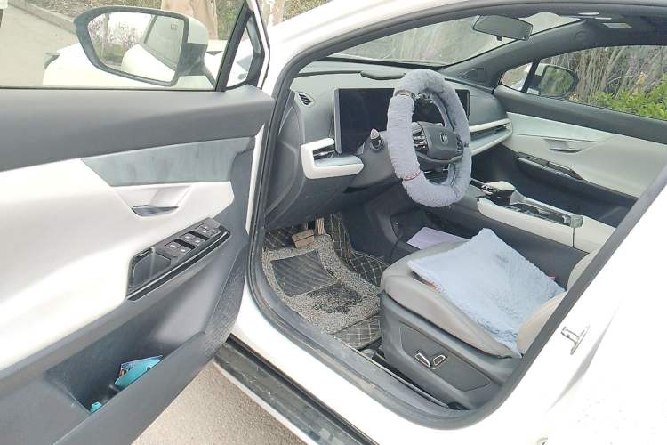 Used CHANGAN UNI-T 2023 Second-Generation 1.5T Prestige Model Driver Seat