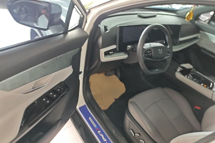 Used CHANGAN UNI-T 2023 2nd Generation 1.5T Flagship Version Driver Seat