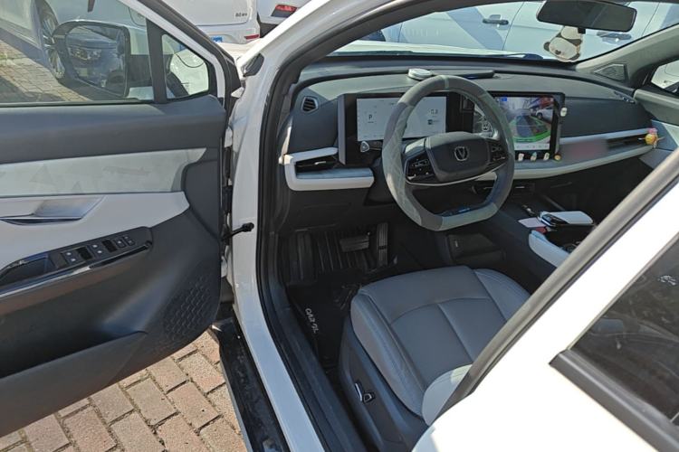 Used CHANGAN UNI-T 2023 Second-Generation 1.5T Prestige Model Driver Seat