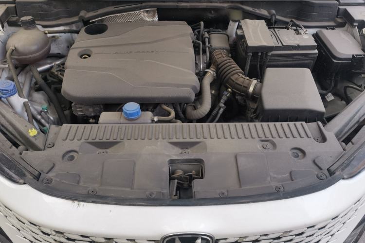 Used CHANGAN UNI-T 2023 Second-Generation 1.5T Prestige Model Engine Bay