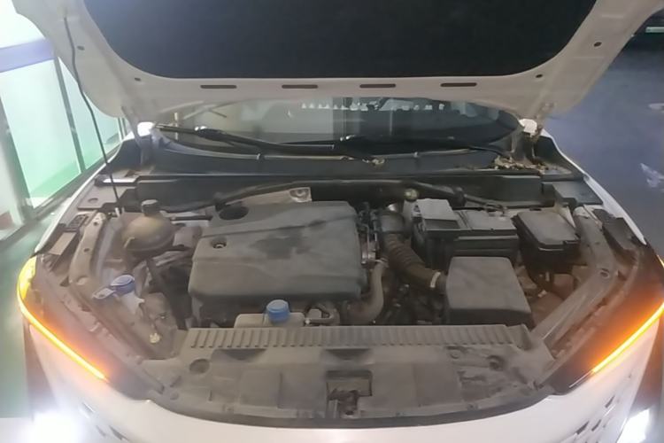 Used CHANGAN UNI-T 2023 Second-Generation 1.5T Prestige Model Engine Bay