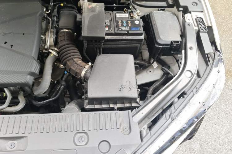 Used CHANGAN UNI-T 2023 2nd Generation 1.5T Luxury Version Engine Bay Left