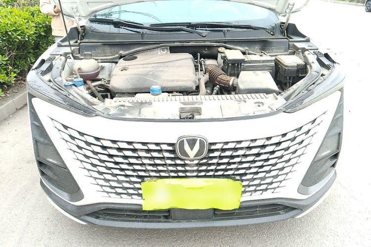 Used CHANGAN UNI-T 2023 Second-Generation 1.5T Prestige Model Engine Bay