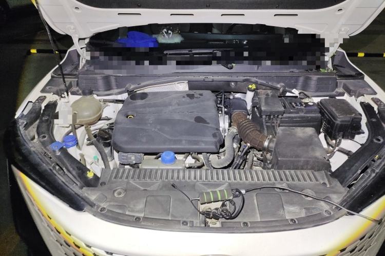 Used CHANGAN UNI-T 2023 Second-Generation 1.5T Prestige Model Engine Bay