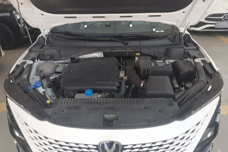Used CHANGAN UNI-T 2023 Second-Generation 1.5T Prestige Model Engine Bay