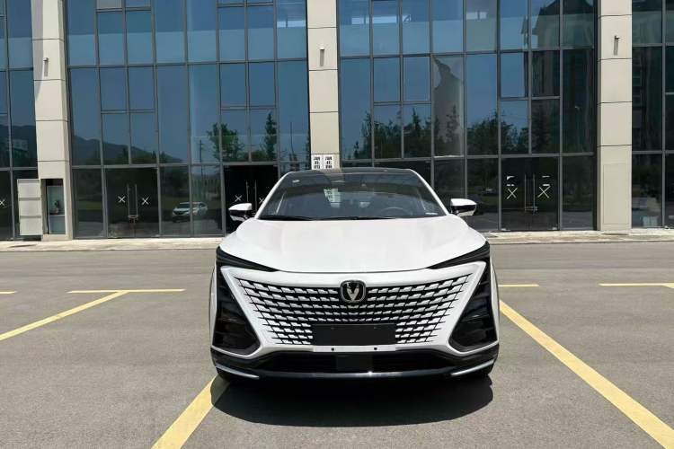 Used CHANGAN UNI-T 2023 2nd Generation 1.5T Luxury Version Exterior 1