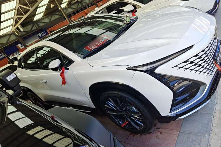 Used CHANGAN UNI-T 2023 Second-Generation 1.5T Prestige Model Exterior 2