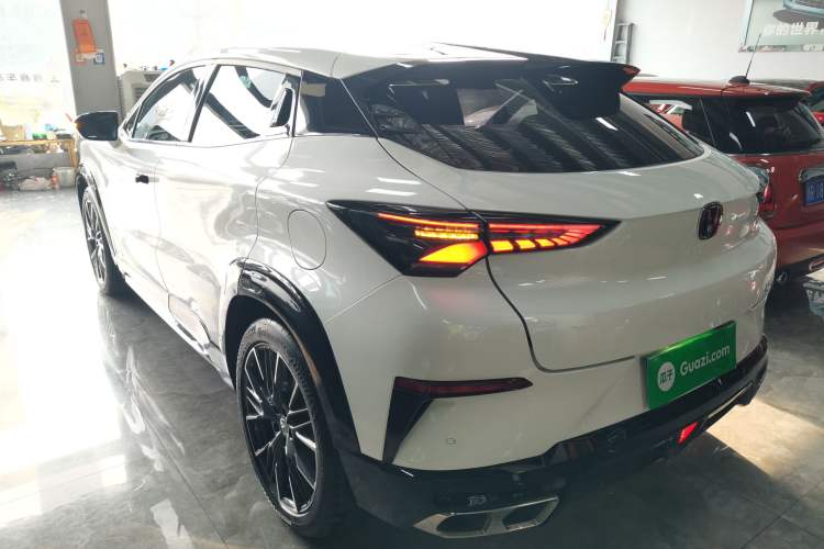 Used CHANGAN UNI-T 2023 Second-Generation 1.5T Prestige Model Exterior 2