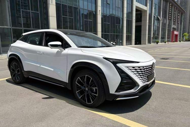 Used CHANGAN UNI-T 2023 2nd Generation 1.5T Luxury Version Exterior 2