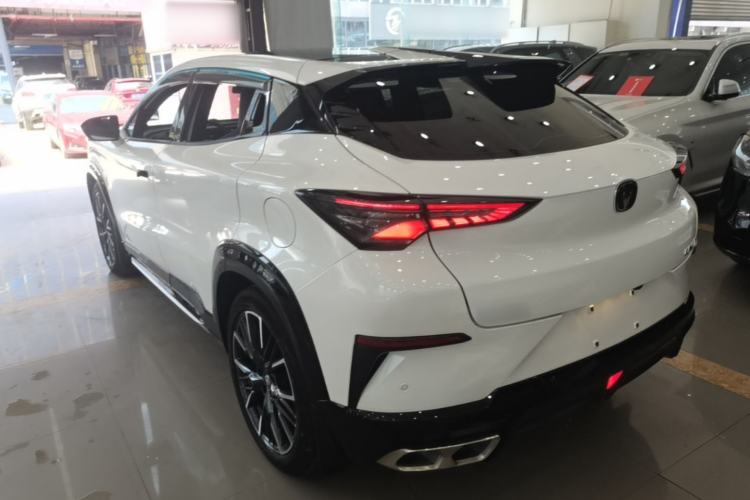 Used CHANGAN UNI-T 2023 Second-Generation 1.5T Prestige Model Exterior 2