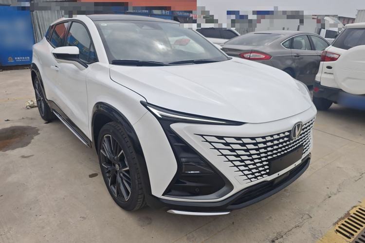 Used CHANGAN UNI-T 2023 Second-Generation 1.5T Prestige Model Exterior 2