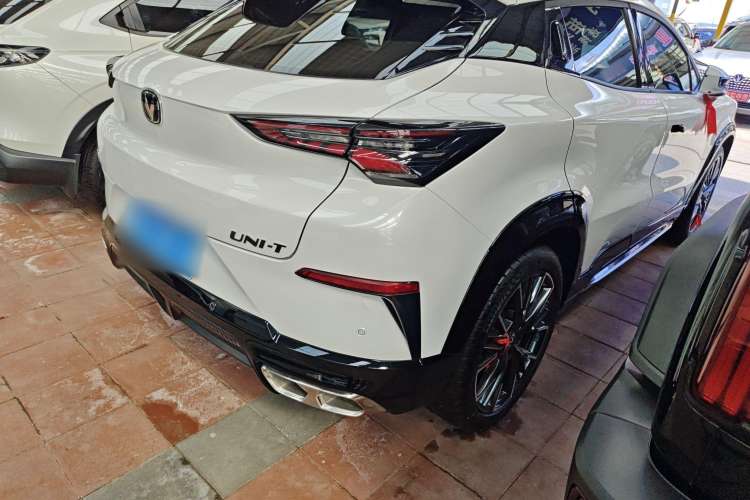 Used CHANGAN UNI-T 2023 Second-Generation 1.5T Prestige Model Exterior 3
