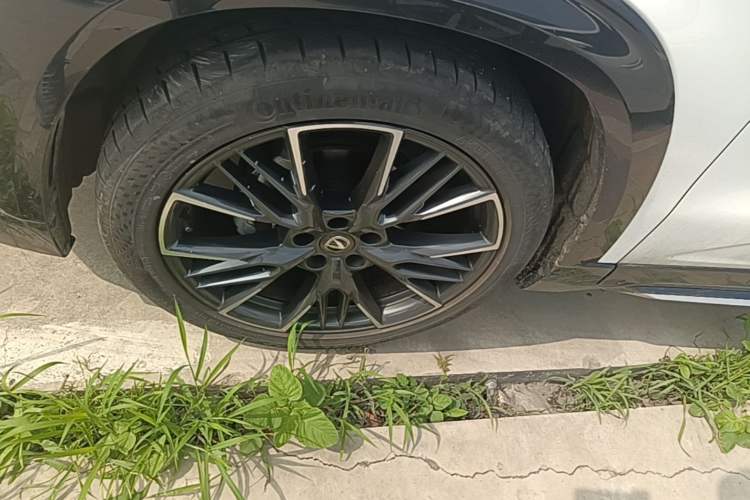 Used CHANGAN UNI-T 2023 2nd Generation 1.5T Excellence Version Exterior 4