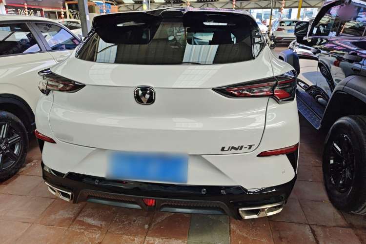 Used CHANGAN UNI-T 2023 Second-Generation 1.5T Prestige Model Exterior 4