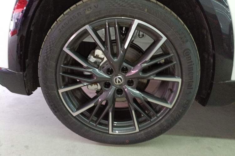 Used CHANGAN UNI-T 2023 Second-Generation 1.5T Prestige Model Exterior 4