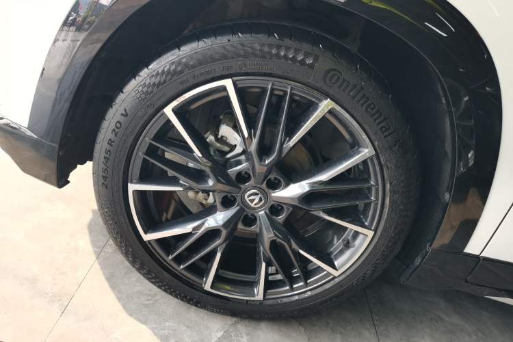 Used CHANGAN UNI-T 2023 Second-Generation 1.5T Prestige Model Exterior 4