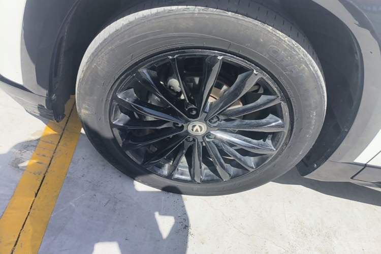 Used CHANGAN UNI-T 2023 2nd Generation 1.5T Luxury Version Exterior 4