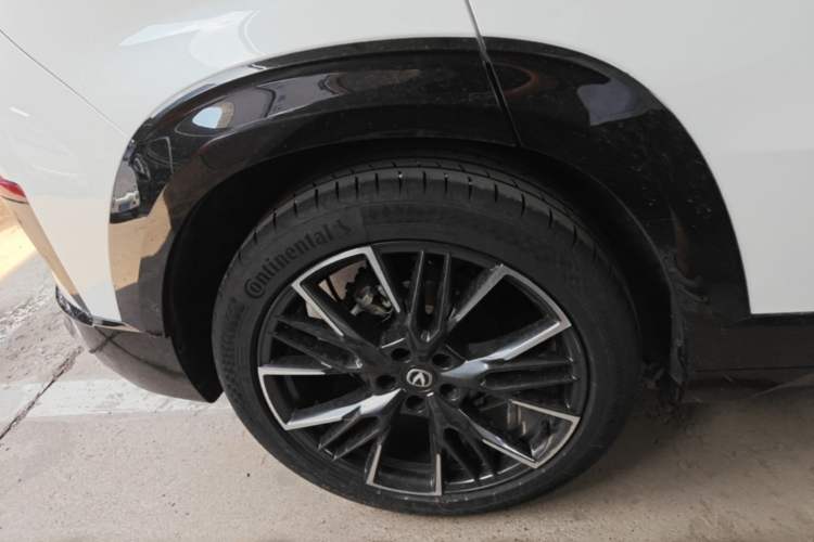 Used CHANGAN UNI-T 2023 Second-Generation 1.5T Prestige Model Exterior 5