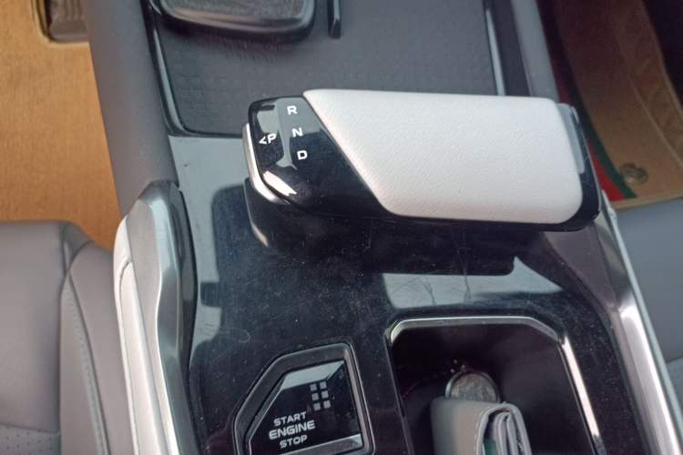Used CHANGAN UNI-T 2023 2nd Generation 1.5T Flagship Version Gear Lever