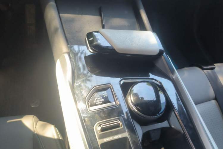 Used CHANGAN UNI-T 2023 2nd Generation 1.5T Flagship Version Gear Lever