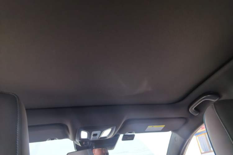 Used CHANGAN UNI-T 2023 2nd Generation 1.5T Flagship Version Headliner
