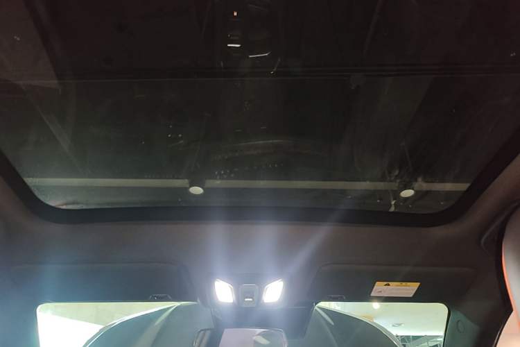 Used CHANGAN UNI-T 2023 2nd Generation 1.5T Sport Edition Prestige Version Headliner