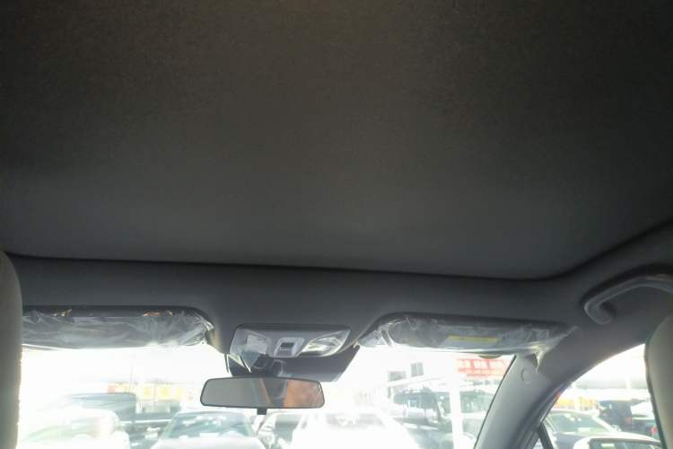 Used CHANGAN UNI-T 2023 Second-Generation 1.5T Prestige Model Headliner