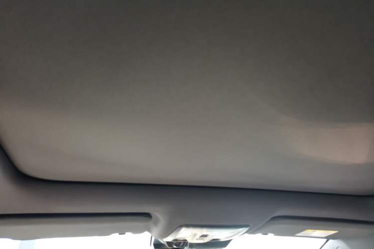 Used CHANGAN UNI-T 2023 Second-Generation 1.5T Prestige Model Headliner