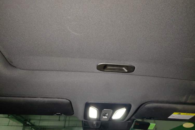 Used CHANGAN UNI-T 2023 2nd Generation 1.5T Luxury Version Headliner