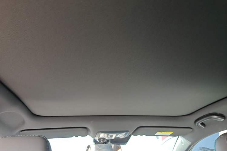 Used CHANGAN UNI-T 2023 Second-Generation 1.5T Prestige Model Headliner
