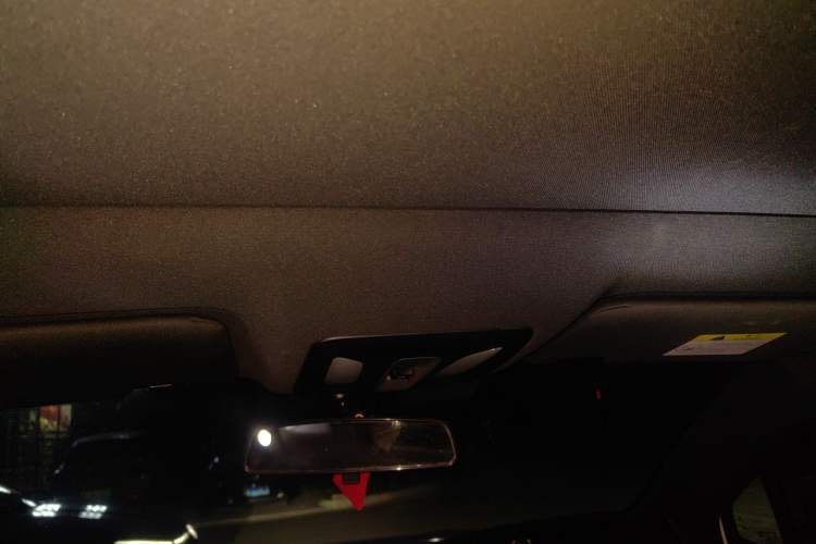 Used CHANGAN UNI-T 2023 Second-Generation 1.5T Prestige Model Headliner
