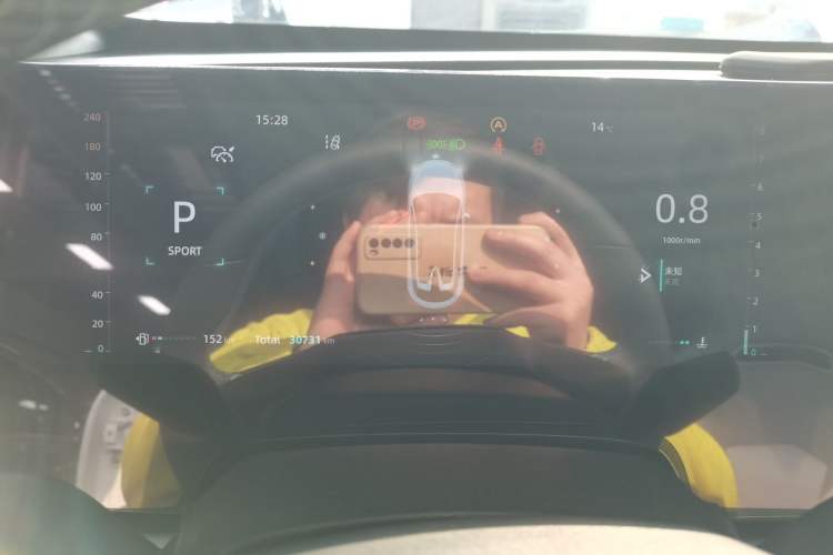 Used CHANGAN UNI-T 2023 Second-Generation 1.5T Prestige Model Instrument Cluster