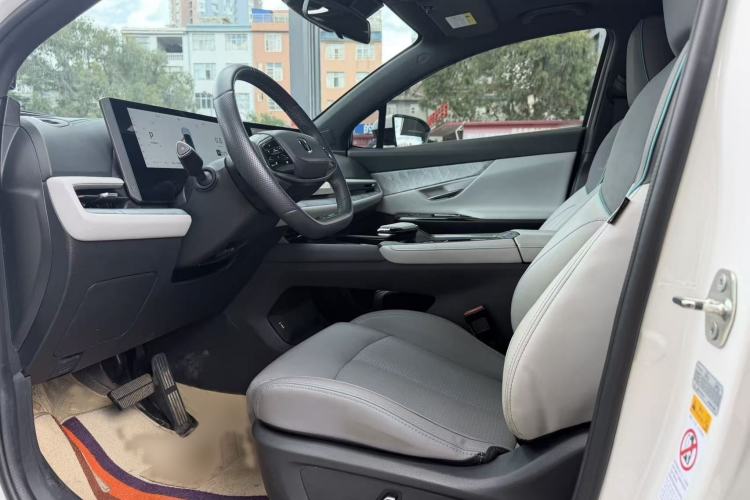 Used CHANGAN UNI-T 2023 2nd Generation 1.5T Luxury Version Interior 1