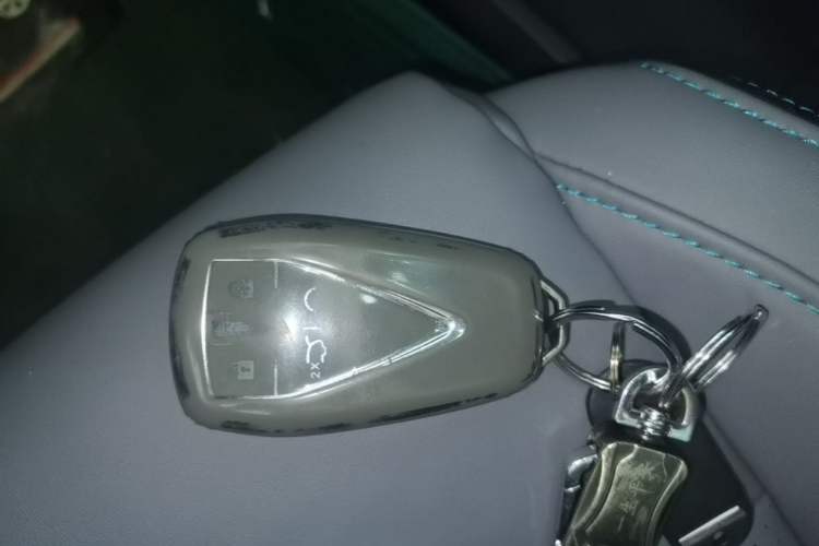 Used CHANGAN UNI-T 2023 Second-Generation 1.5T Prestige Model Interior 1