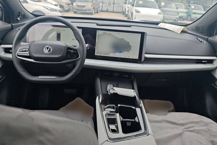 Used CHANGAN UNI-T 2023 Second-Generation 1.5T Prestige Model Interior 2
