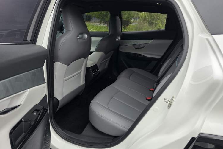 Used CHANGAN UNI-T 2023 Second-Generation 1.5T Prestige Model Interior 3