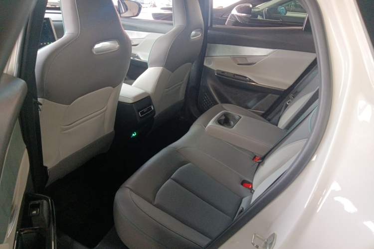 Used CHANGAN UNI-T 2023 Second-Generation 1.5T Prestige Model Interior 4