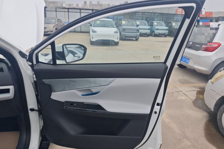 Used CHANGAN UNI-T 2023 Second-Generation 1.5T Prestige Model Interior 5