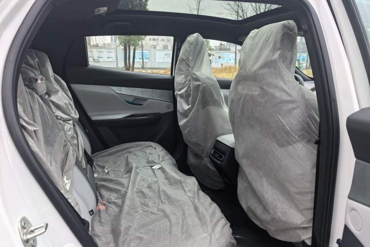 Used CHANGAN UNI-T 2023 Second-Generation 1.5T Prestige Model Interior 5