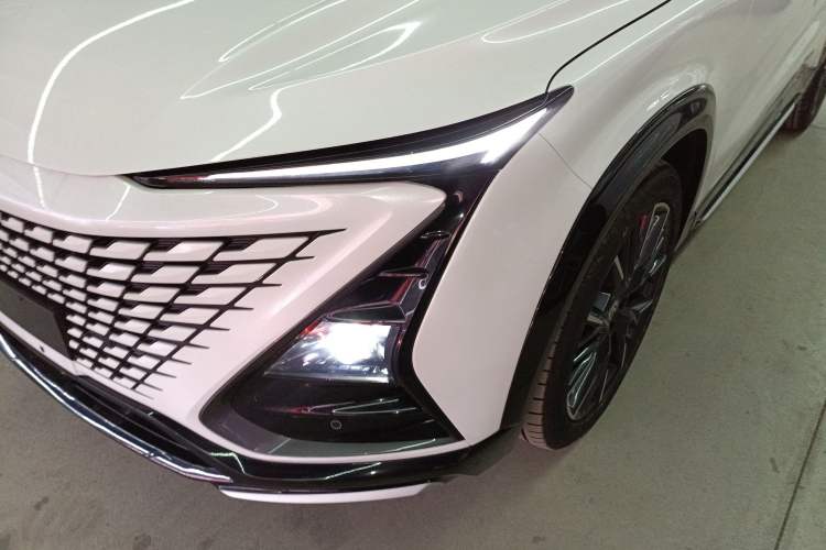 Used CHANGAN UNI-T 2023 Second-Generation 1.5T Prestige Model Left Front Headlight